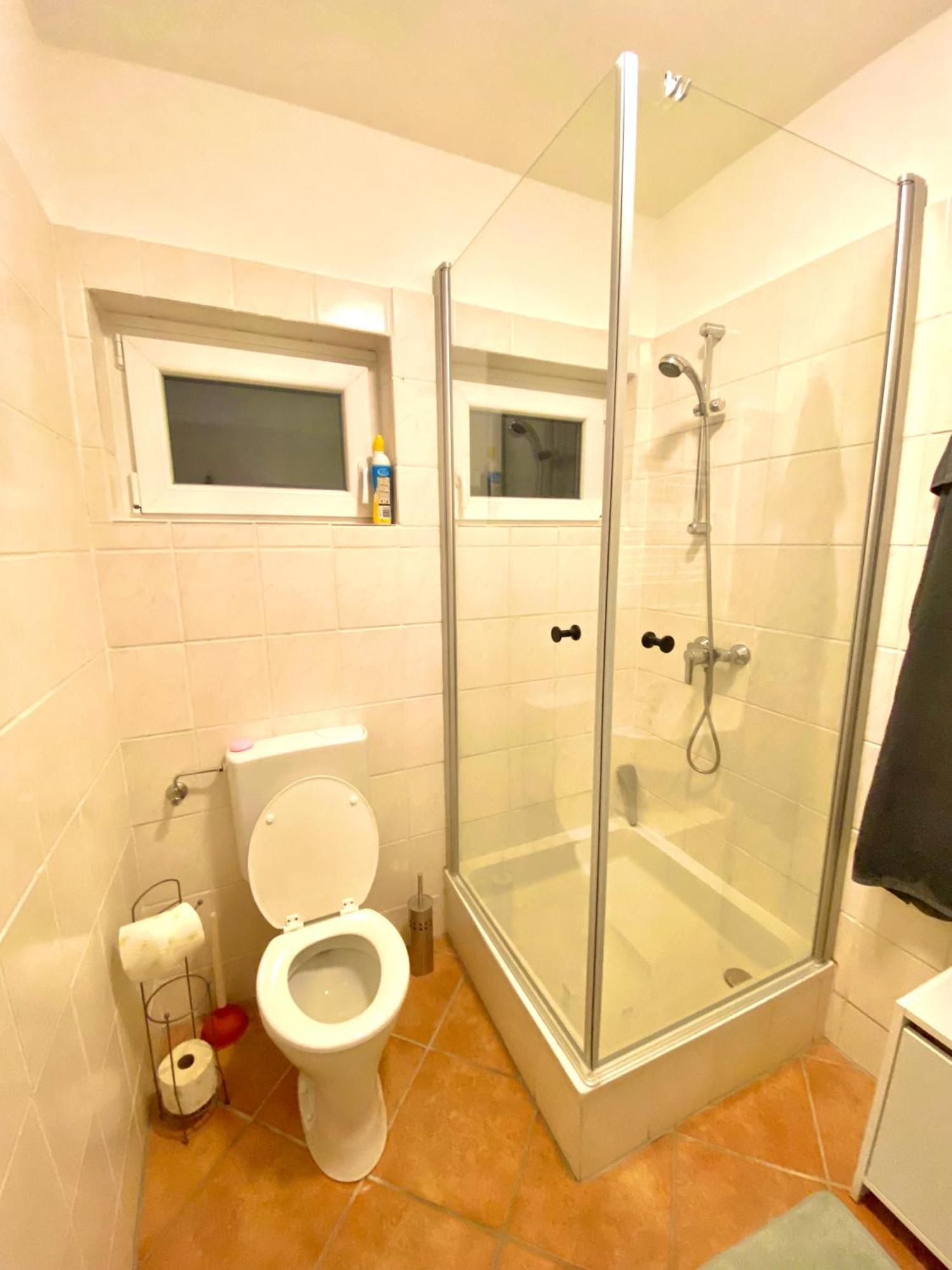Burgblick Apartment- 60Qm, Kueche, Waschmaschine, Streamingdienste Seebenstein Ngoại thất bức ảnh