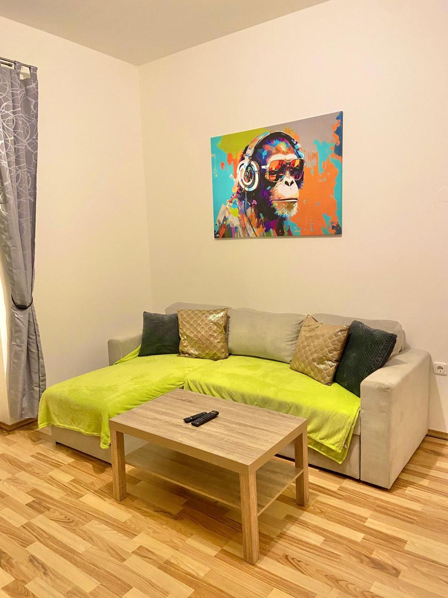 Burgblick Apartment- 60Qm, Kueche, Waschmaschine, Streamingdienste Seebenstein Ngoại thất bức ảnh